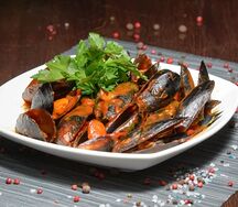 Мидии в сливочном соусе