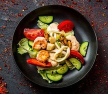Салат с морепродуктами