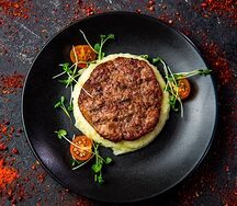Бифштекс из мраморного мяса с пюре