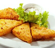 Жареный Сулугуни с соусом Тартар