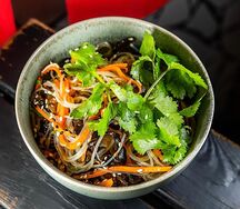 Фунчоза с кунжутным соусом