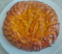 Пирог с малиной и творогом