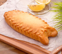 Пирог с рисом и сайрой