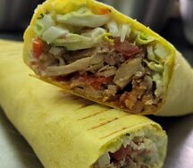 Шаурма стандарт с курицей в сырном лаваше