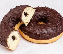 Донат шоколадный