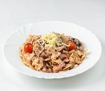 Паста с ветчиной и грибами