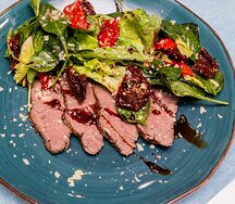 Салат с ростбифом