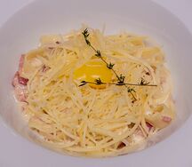 Паста Карбонара с перепелиным яйцом