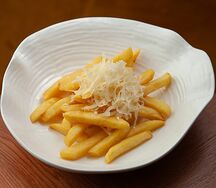 Картошка фри с трюфельным айоли