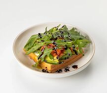 Вафли с яйцом и рыбой