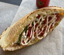 Хот-дог в булке двойной