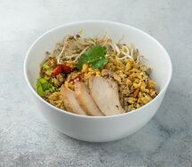 Жареный рис терияки с овощами  и филе цыпленка