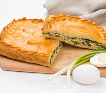 Пирог с зеленым луком и яйцом