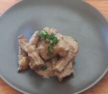 Печень говяжья по-строгановски