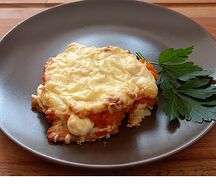 Горбуша с овощами под сырной корочкой