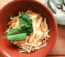 Салат из свежей капусты