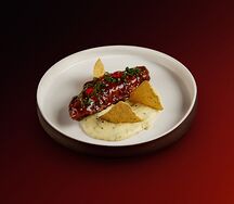 Крыло индейки с сырным пюре