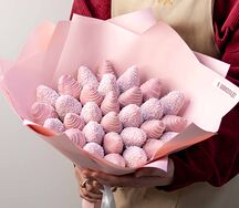 Клубничный букет Зефирка M
