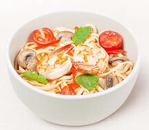 Wok Том ям с креветкой М