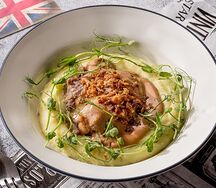 Разварные щечки с картофельным пюре