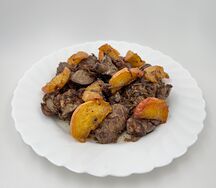 Печень куриная с яблоками