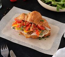 Круассан с индейкой