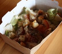 Салат цезарь с курицей