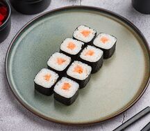 Ролл классический с лососем
