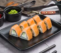 Ролл филадельфия с огурцом