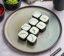 Ролл классический с огурцом