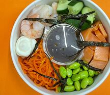 Поке с лососем и креветкой мини