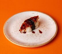 Суши Унаги с угрём