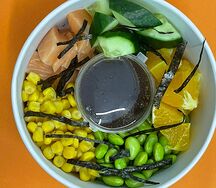 Поке с лососем мини