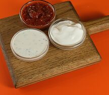 Соус томатный с чесноком