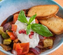 Салат Мангал с печеными овощами