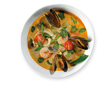 Том ям с морепродуктами