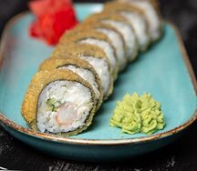 Тёплый ролл с креветкой