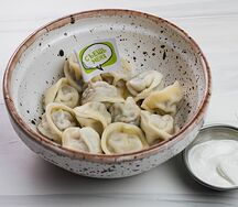 Пельмени со сметаной