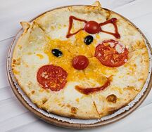 Пицца три сыра