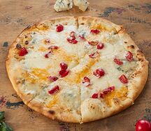 Пицца Четыре Сыра большая