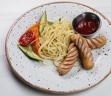 Сосиски отварные с гарниром на выбор