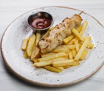 Шашлычок из курицы с гарниром на выбор