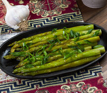 Спаржа в овощной глазури