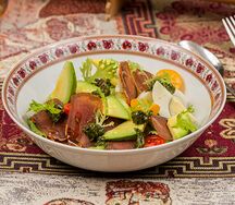 Салат с вяленой говядиной