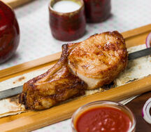 Шашлык из свинины на косточке