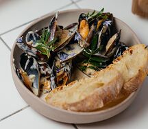 Ракушки в соусе том ям