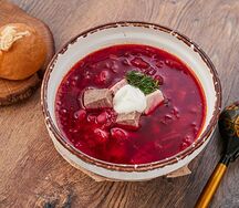 Борщ с пампушками