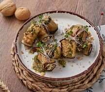 Рулетики из баклажанов