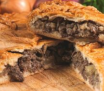 Пирог с мясом говядины и картофелем