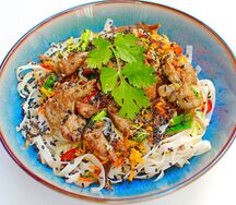 Лапша Фо сао га с курицей
